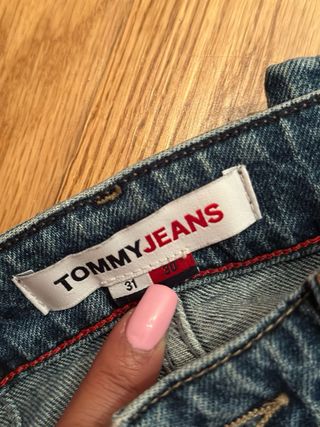 Pantalones vaqueros Tommy Hilfiger talla 40 