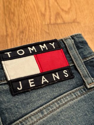 Pantalones vaqueros Tommy Hilfiger talla 40 