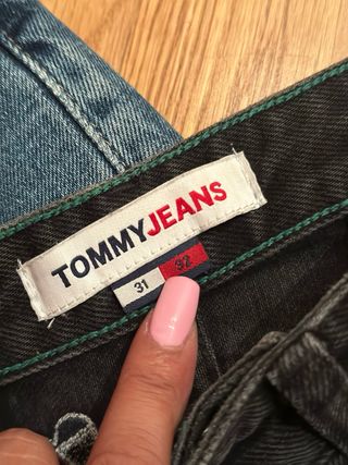 Pantalones vaqueros Tommy Hilfiger talla 40 