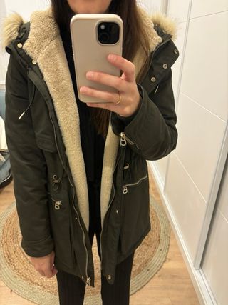 Parka verde Zara