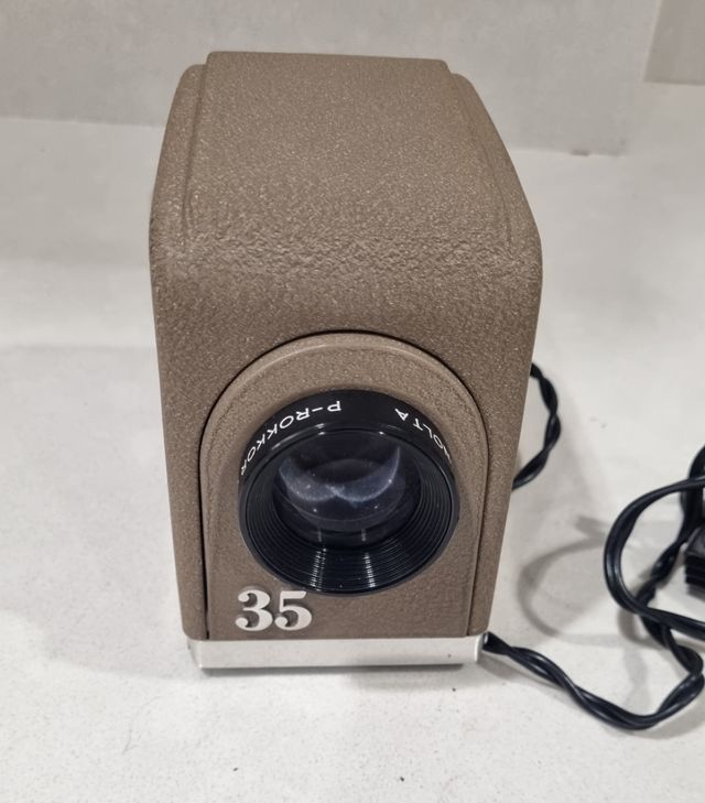 Proyector de diapositivas vintage