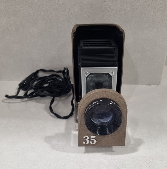Proyector de diapositivas vintage