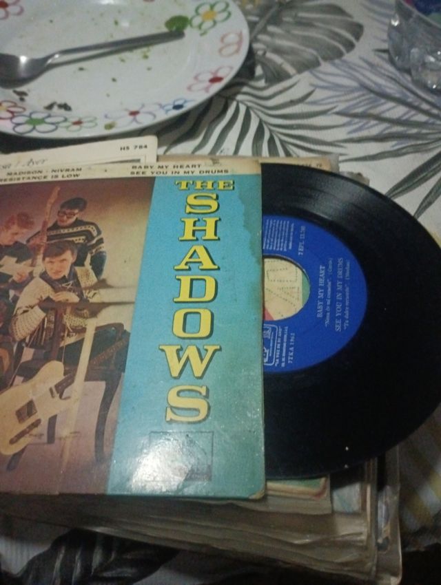 Disco vinilo sencillo the shadow