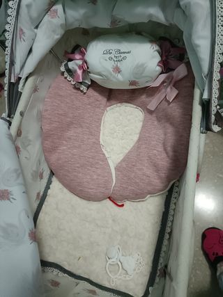 Bebé reborn y carrito