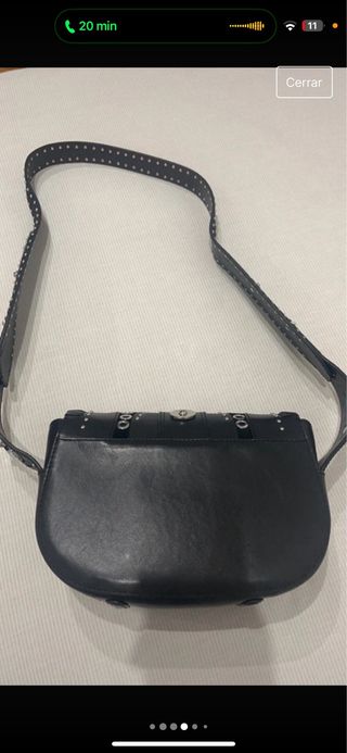 Bolso bandolera piel tachas negro