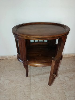 MUEBLE COQUETO ESTILO CLÁSICO