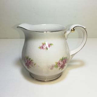 Jarra lechera de porcelana antigua, años 50