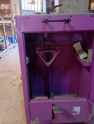 Ingletadora d grapas para Marcos.