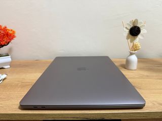 MacBook Pro 15" con TouchBar Intel Core i7 2,9Ghz