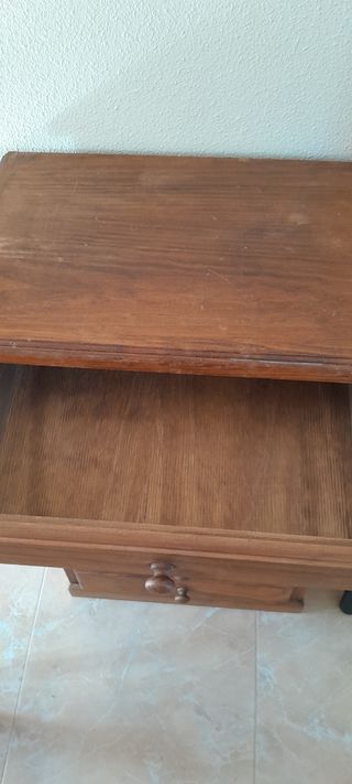 Conjunto mesitas y mueble de Tv vintage