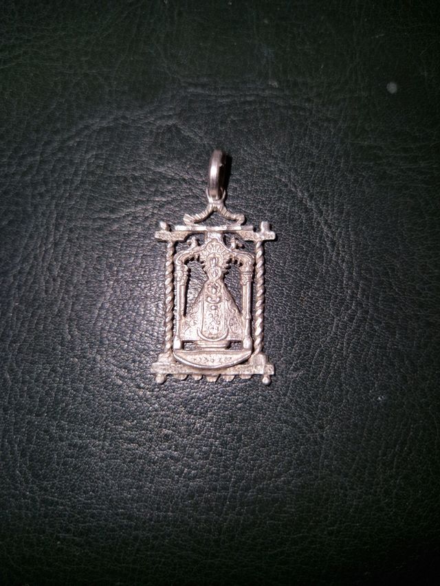 Medalla de plata virgen de peñarroya
