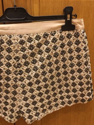 BERMUDAS DE HYM CON LENTEJUELAS 