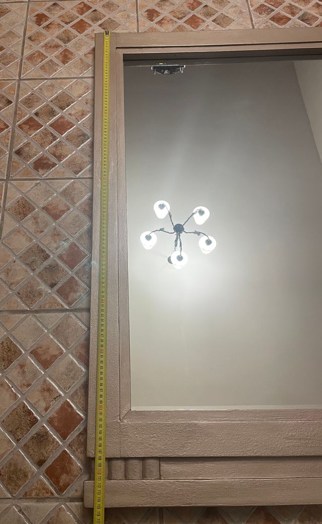 ESPEJO CON MARCO DE MADERA