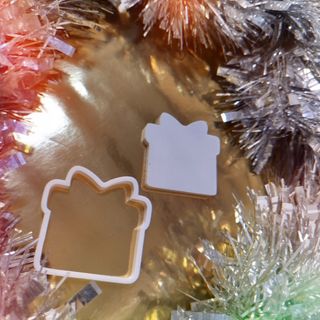 Christmas gift with stars cookie cutter - new