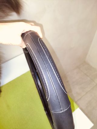 Cubre volante de piel 