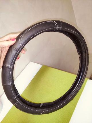 Cubre volante de piel 