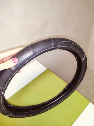 Cubre volante de piel 