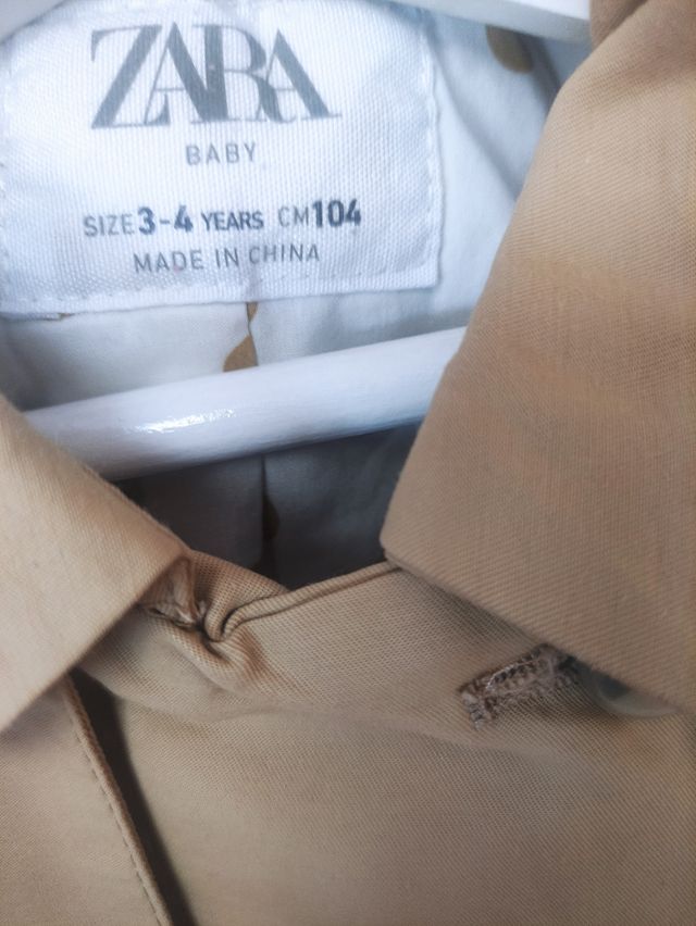 POCO USO! Zara 3-4 años gabardina