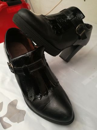 Zapatos negros Pitillos