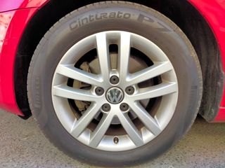Pirelli P7 (205/55/16) + llantas Volkswagen de 16"