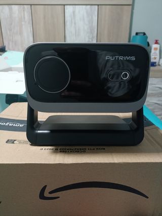 Proyector portátil nuevo sin uso. Último precio.