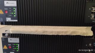 Instalación solar nueva para vivienda aislada