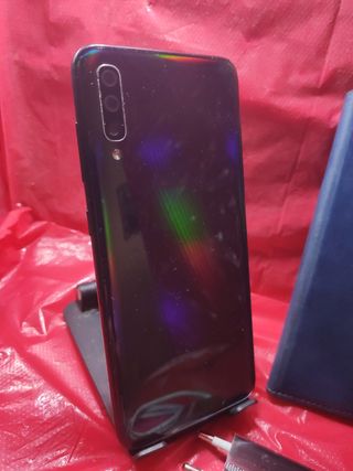 SAMSUNG GALAXY A70