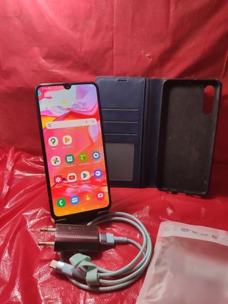 SAMSUNG GALAXY A70