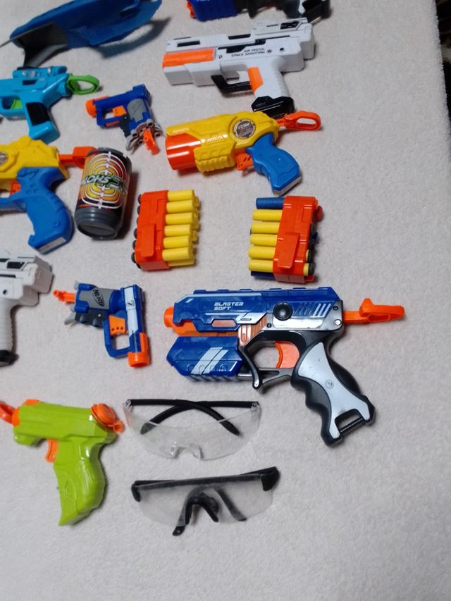 Lote de pistolas nert