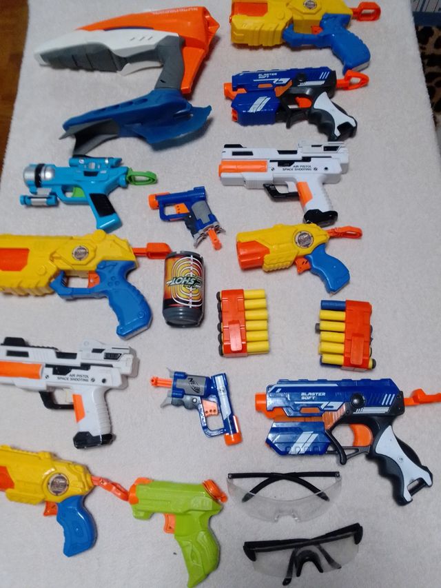 Lote de pistolas nert