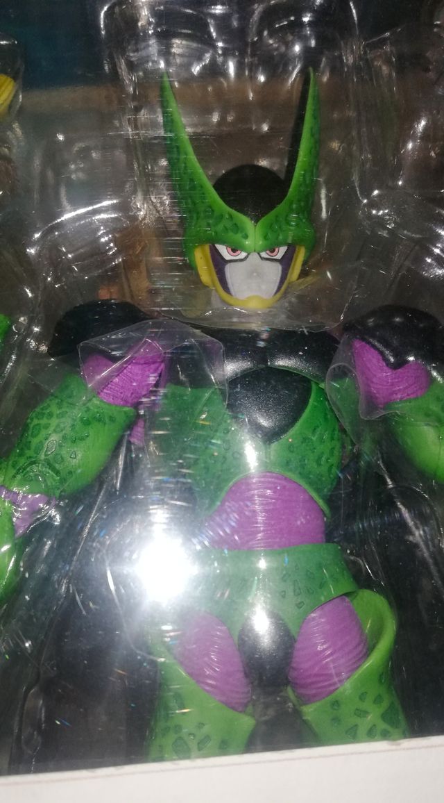 Perfect Cell Premium S.H. Figuarts Bandai Figura