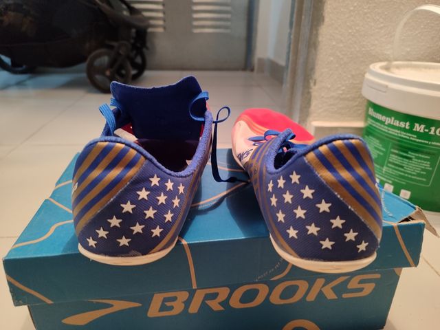 Zapatillas Clavos Brooks