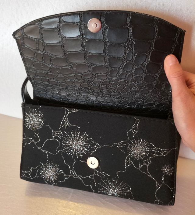 Borsetta elegante in tessuto ed ecopelle nera