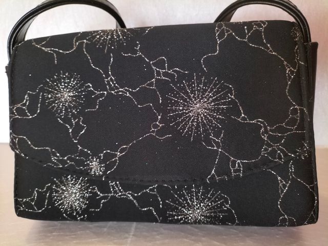 Borsetta elegante in tessuto ed ecopelle nera