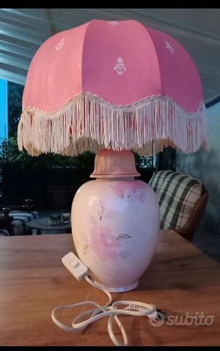 Lampada da tavolo vintage 