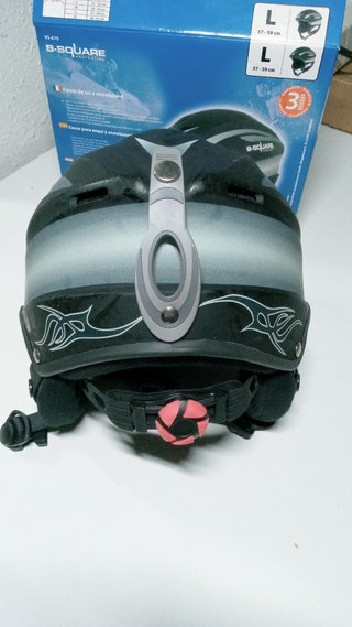 Casco esqui nieve. Rebajado