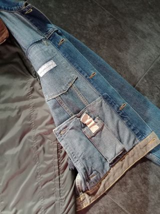 Cazadora vaquera dos piezas,casi nueva