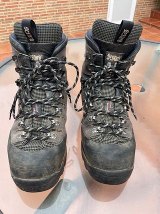 Botas Bestard con Goretex y suela Vibran N.44