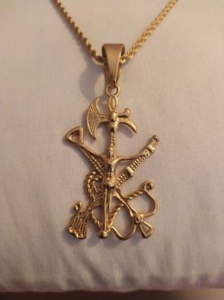 Colgante la cruz de la marina