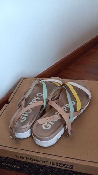 Sandalias marca Gioseppo