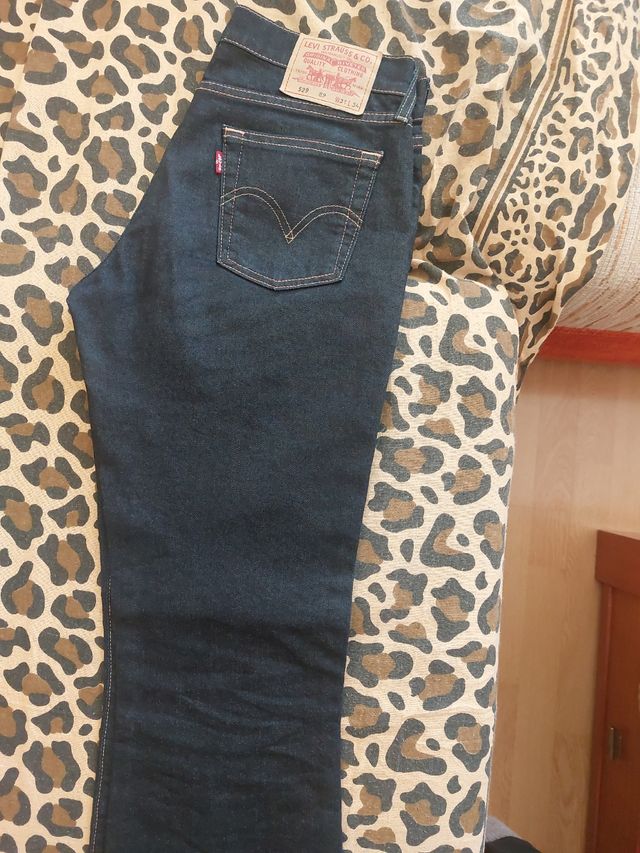 VAQUERO LEVIS MUJER