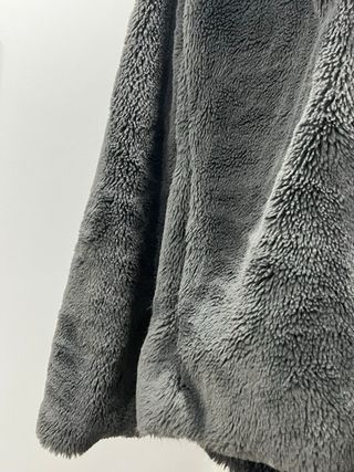 Chaquetón de pelo para niña