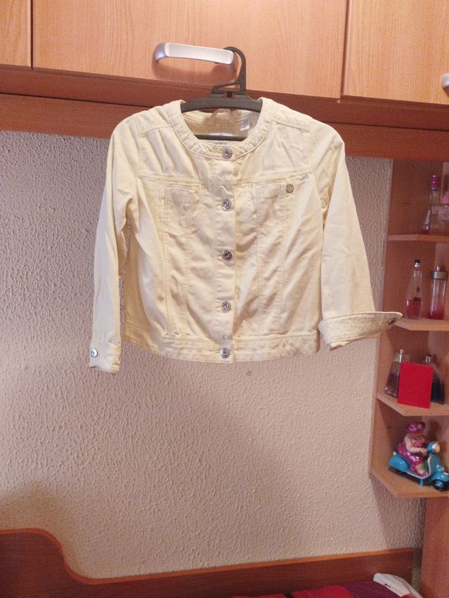 Cazadora vaquera niña