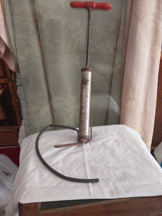 Bomba antigua de inflar