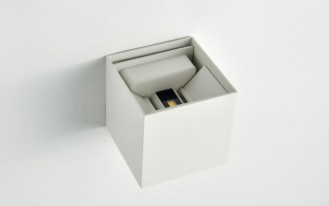 Aplique de parede - Novo - 10x10cms - IP65