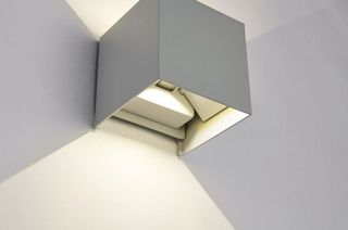 Aplique de parede - Novo - 10x10cms - IP65