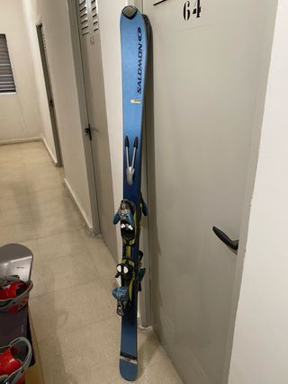 Esquis carving salomon