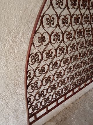 Cabecero antiguo de forja