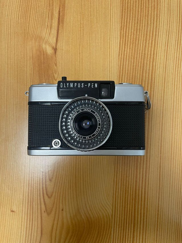 Cámara de fotos antigua, Olympus Pen EE-3
