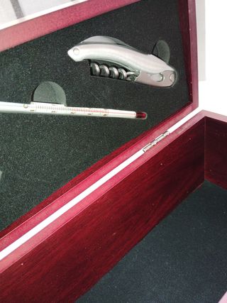 Caja accesorios para enófilos. Vinoteca